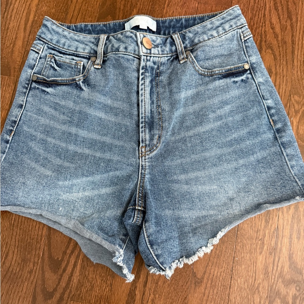1822 DENIM | Jean Short with Fray Hem
